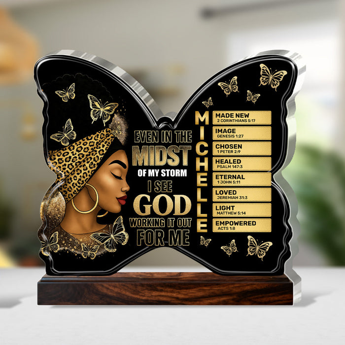 Plaque on a living room table